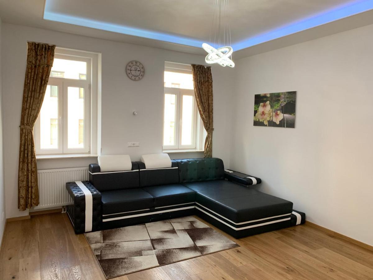 Colony 2* Wien